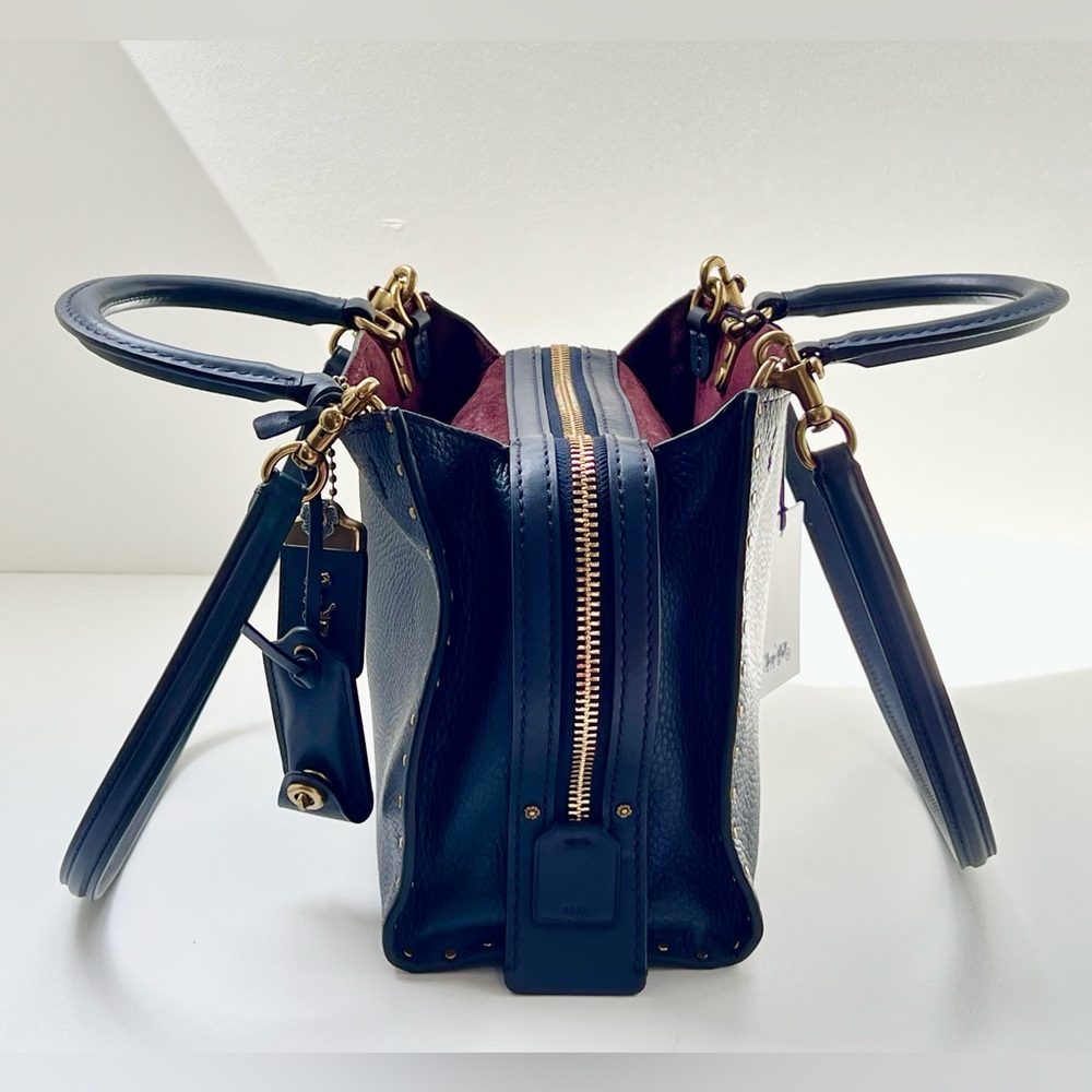 COACH 1941 Rogue 25 In Deep Navy Blue With Tea Rose Rivets - Picture 14 of 16